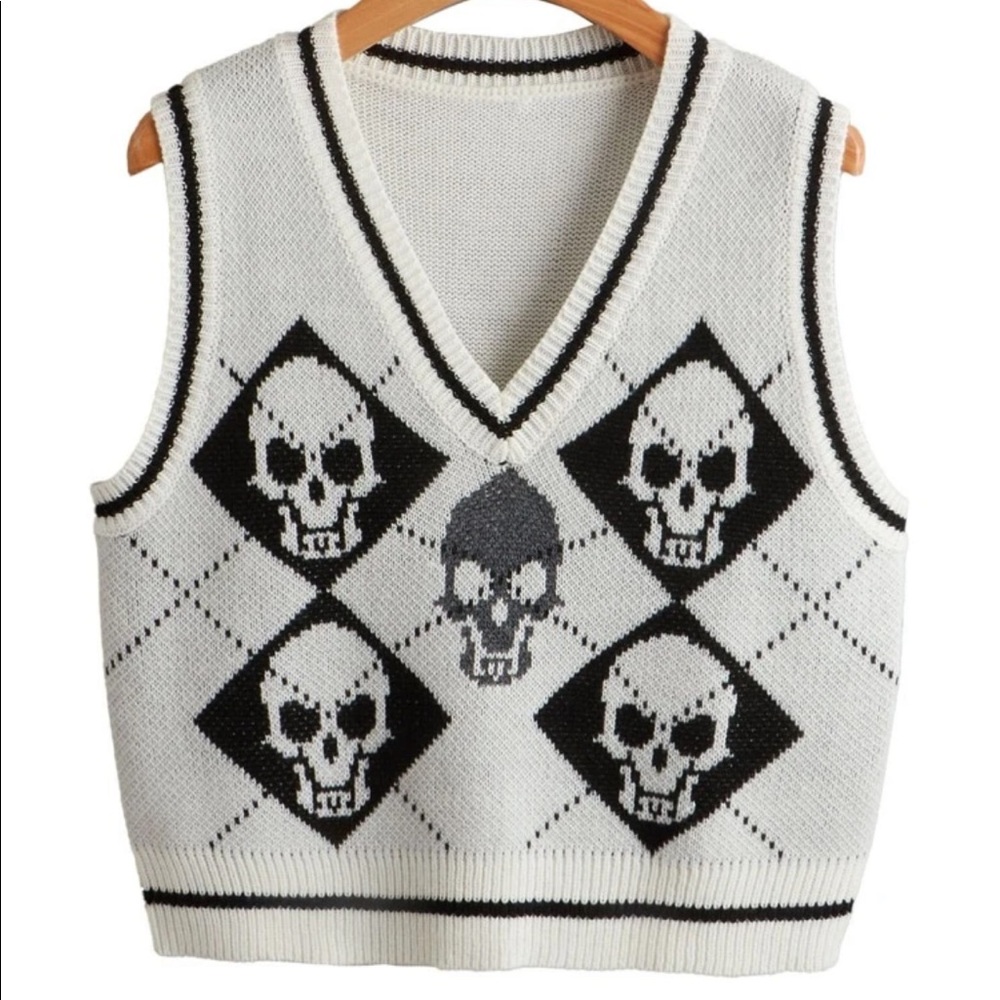 🍄 Skull Sweater Vest